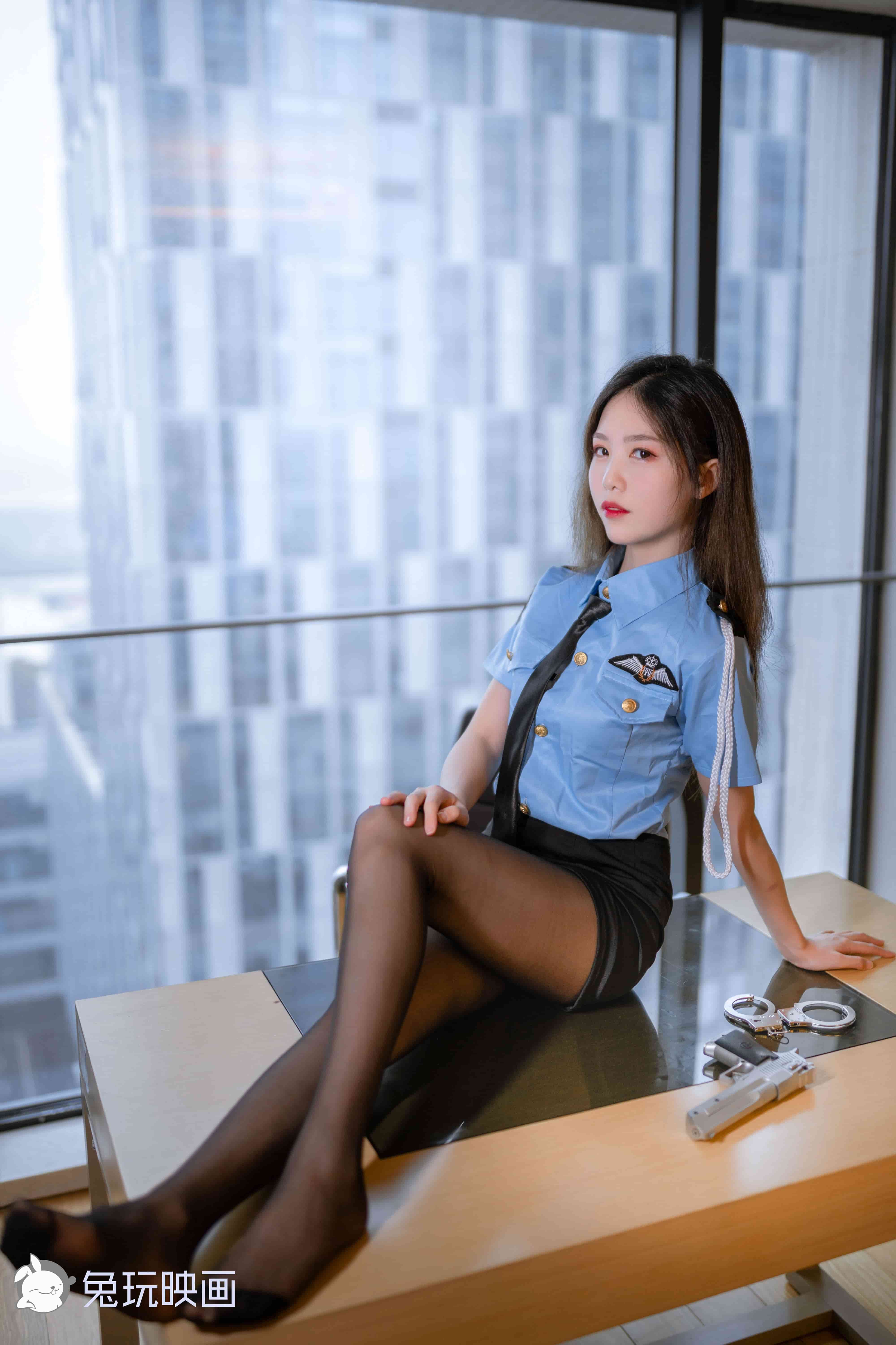 抖娘-利世穿制服的小姐姐 - 兔玩映画[42P]