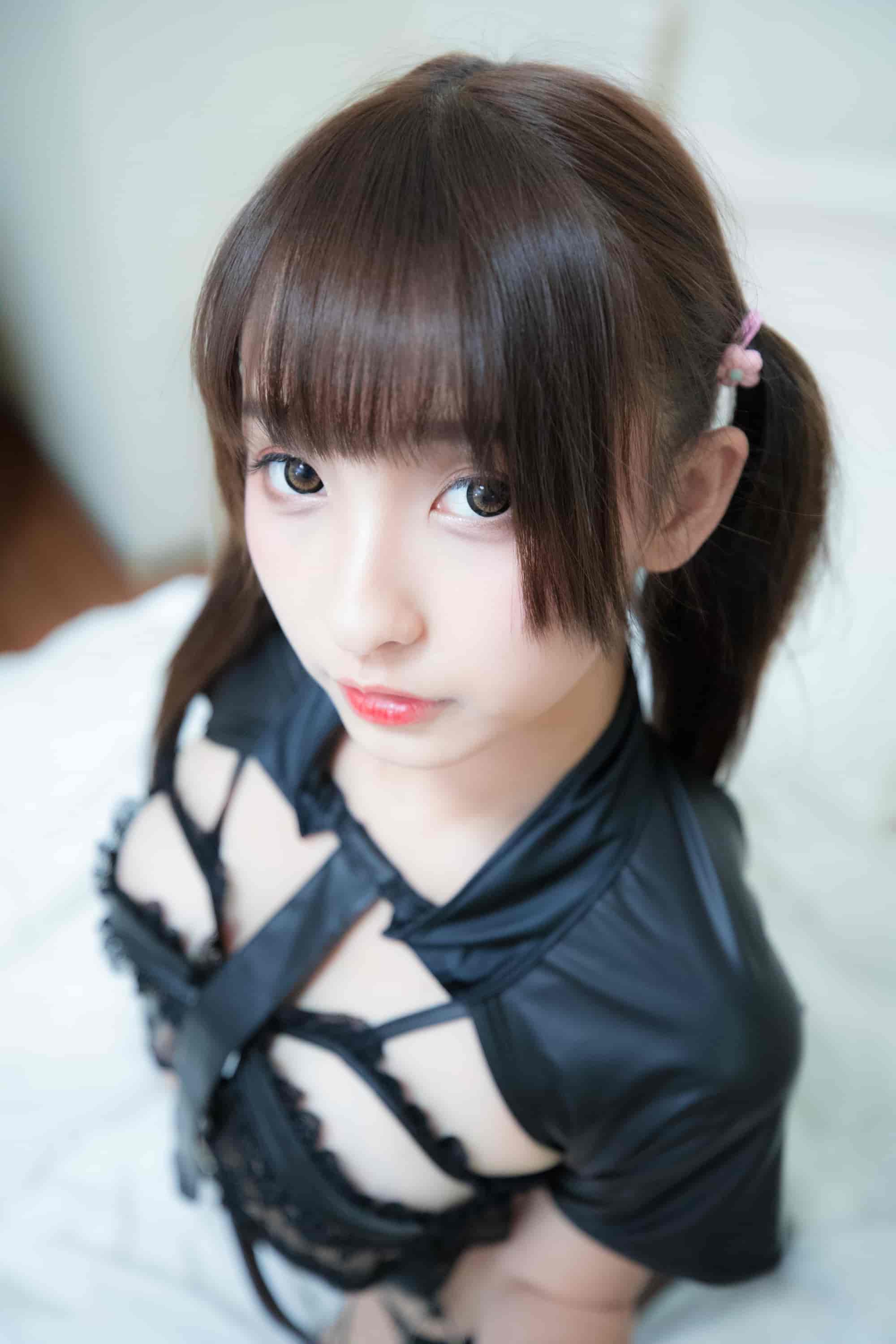 神楽坂真冬 - Little Devil  [150P]