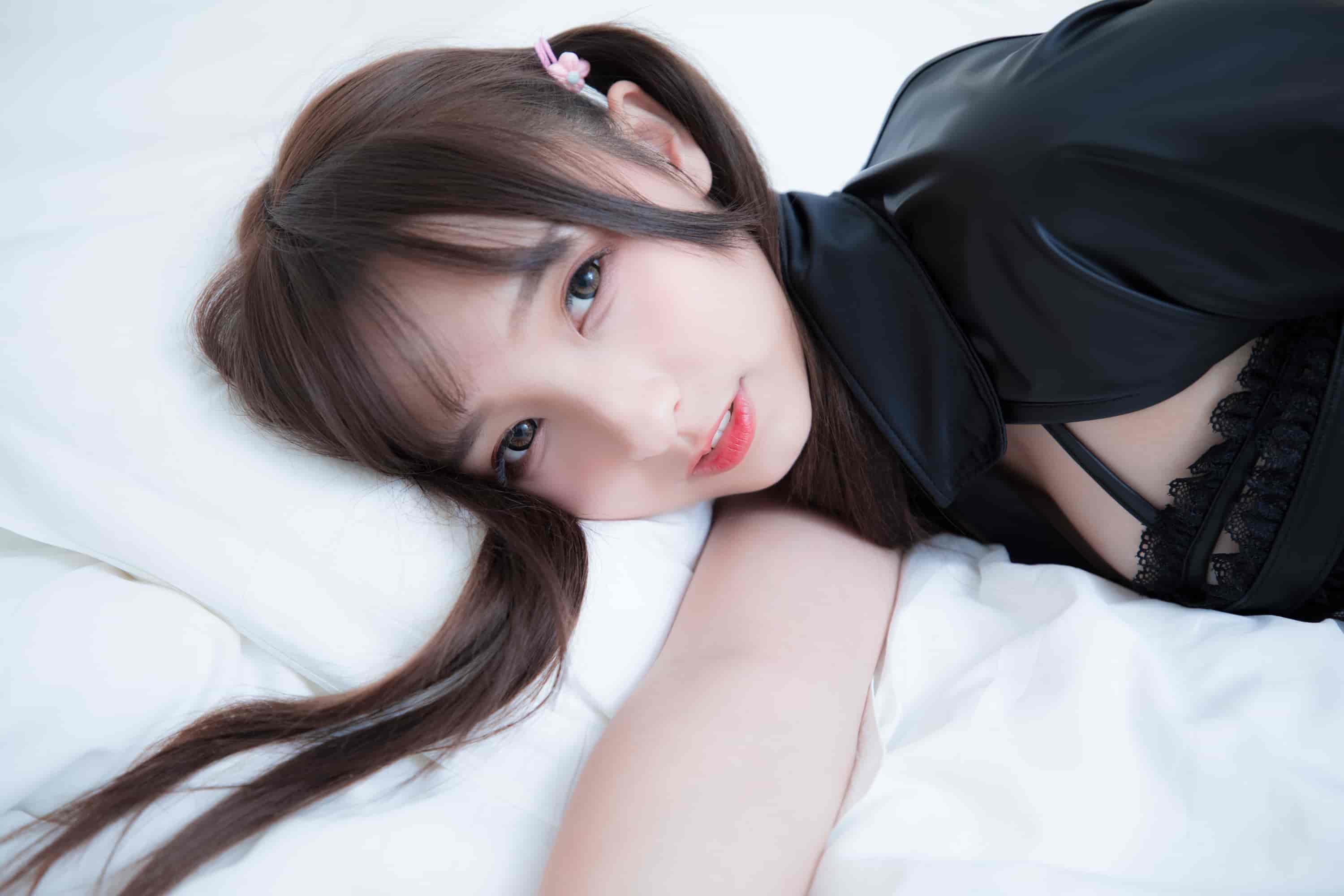 神楽坂真冬 - Little Devil  [150P]