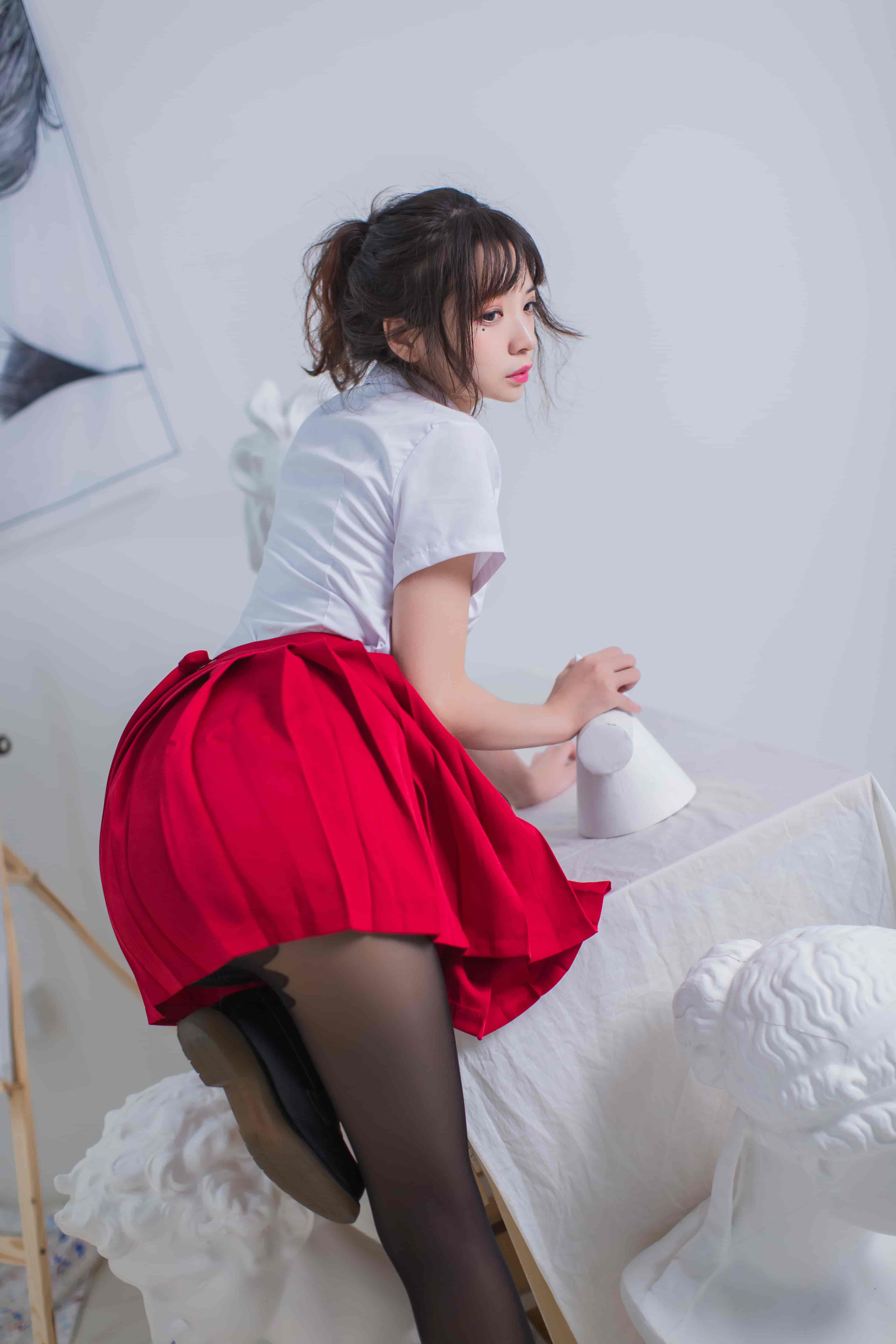 疯猫ss-画室jk[23P-172M]
